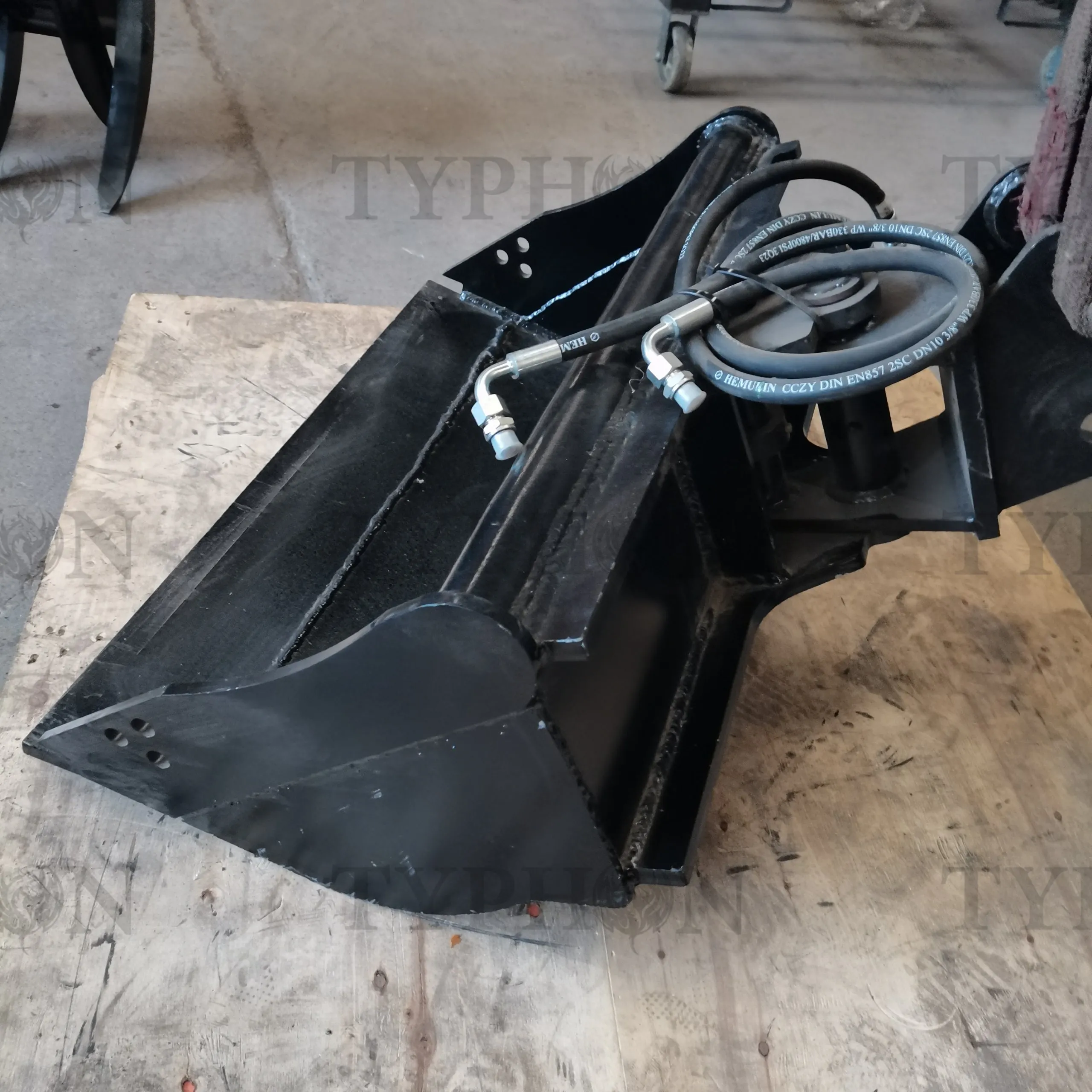 TERROR X2 PRO 800mm Tilt Bucket – image 3
