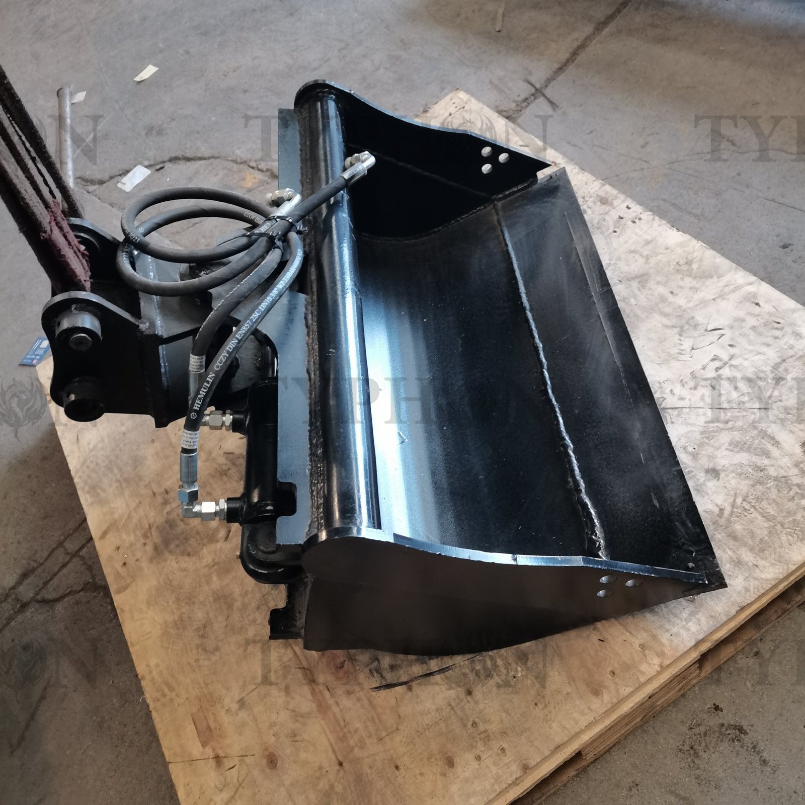 TERROR X2 PRO 800mm Tilt Bucket – image 4