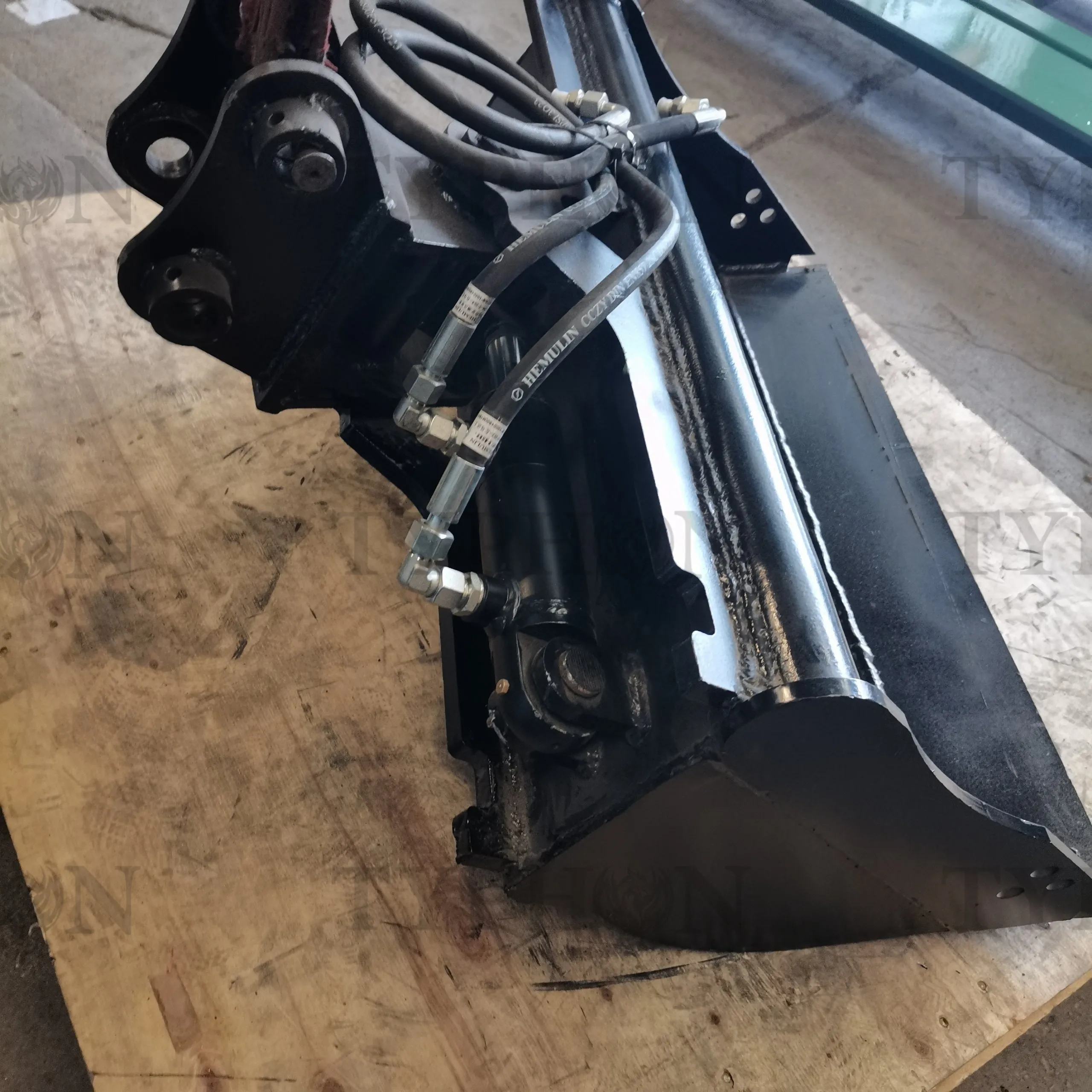 TERROR X2 PRO 800mm Tilt Bucket – image 6