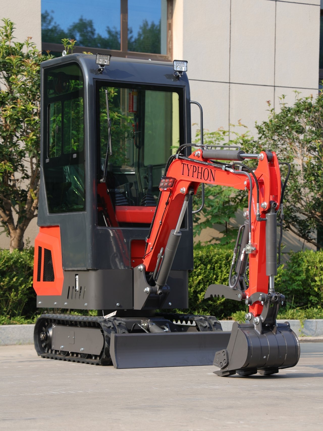 TYPHON TERROR ONE Cabin 1.1 Ton – image 9