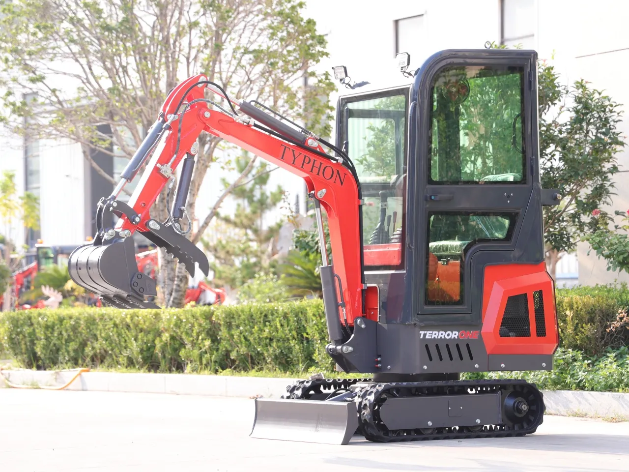 TYPHON TERROR ONE Cabin 1.1 Ton – image 4