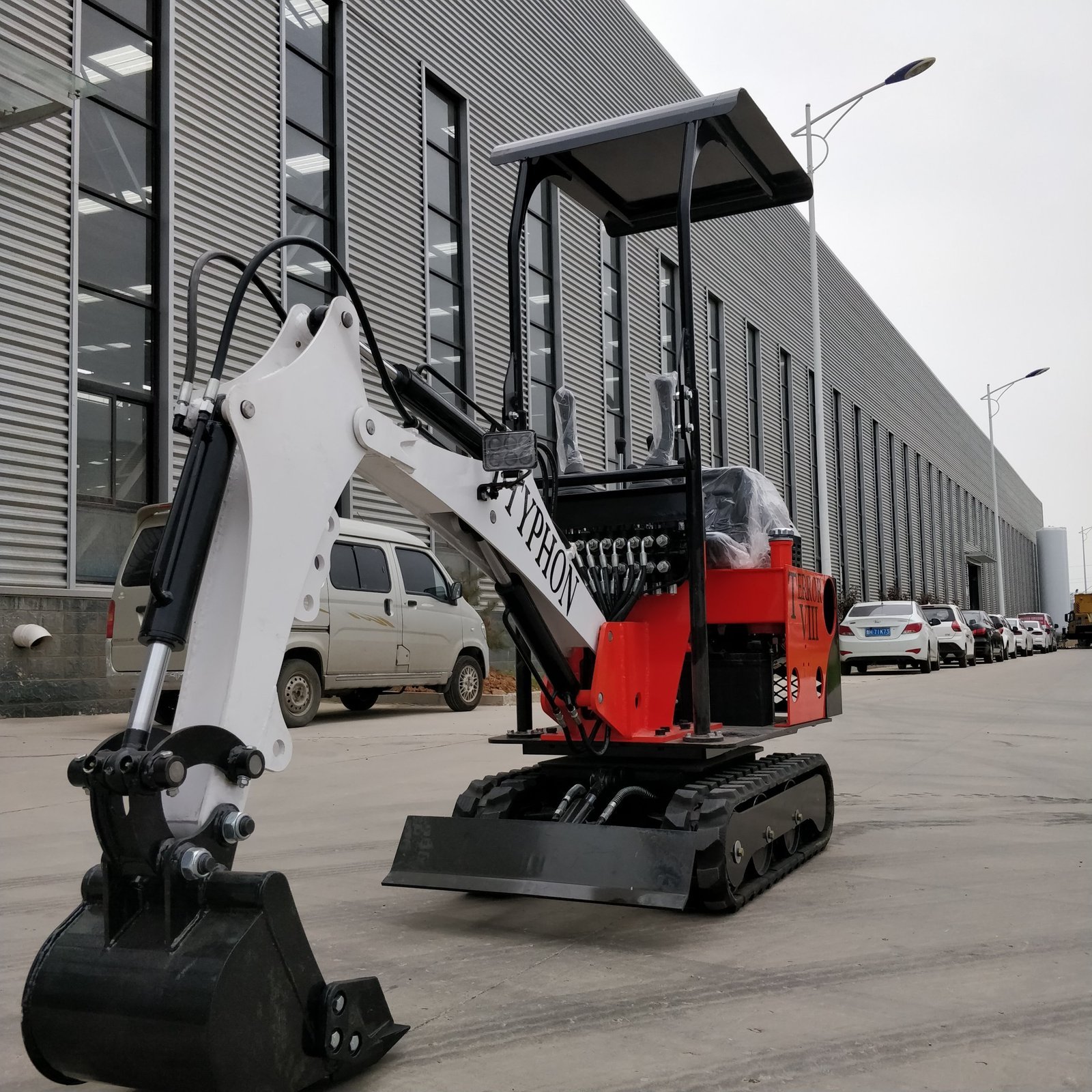 TYPHON TERROR VIII 800kg Excavator – image 7