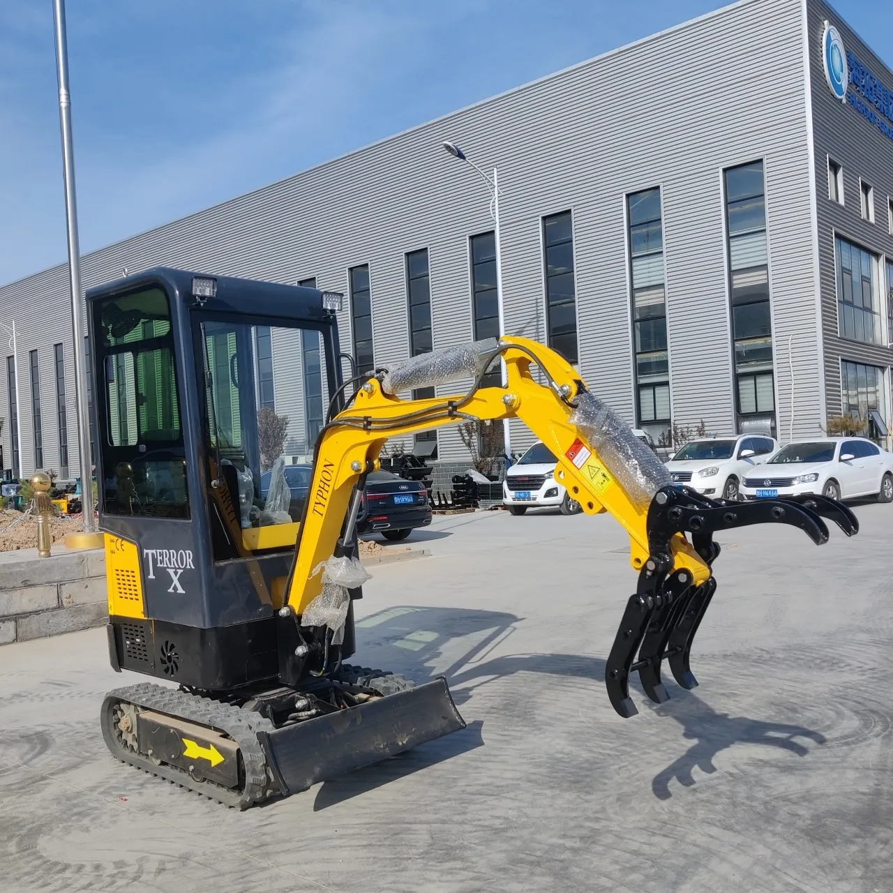 TYPHON Mini Excavator Grapple Tool – image 9