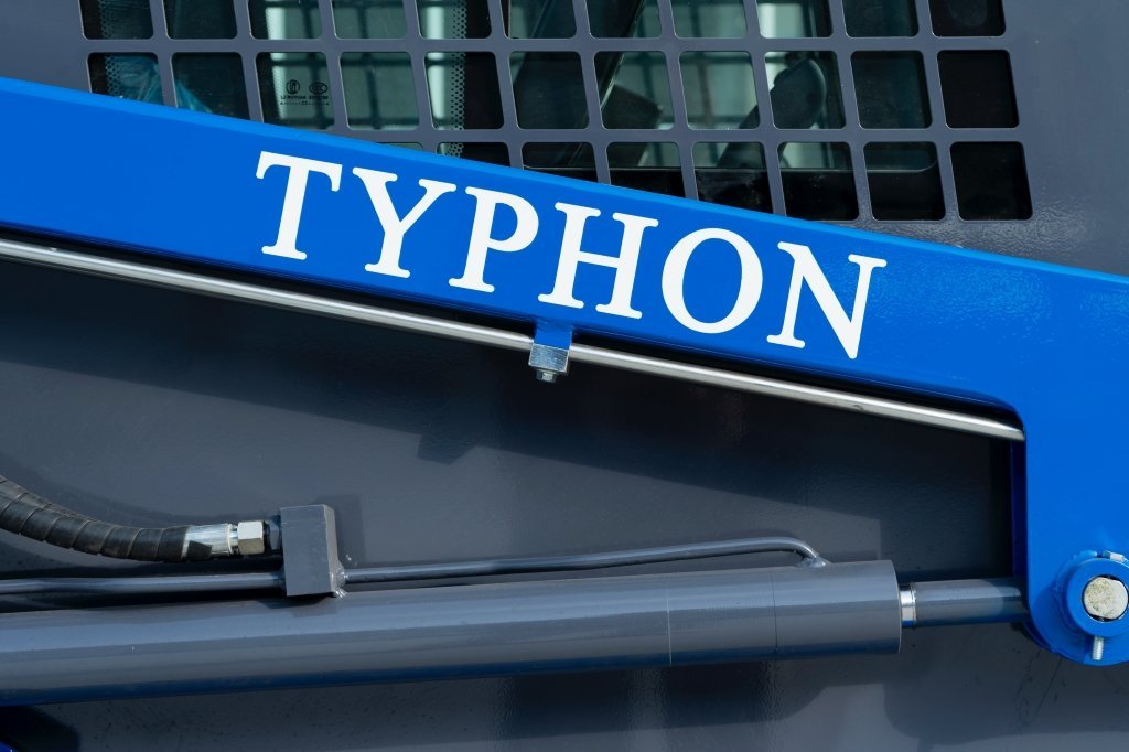 TYPHON STOMP Kubota Mini Skid Steer – image 11