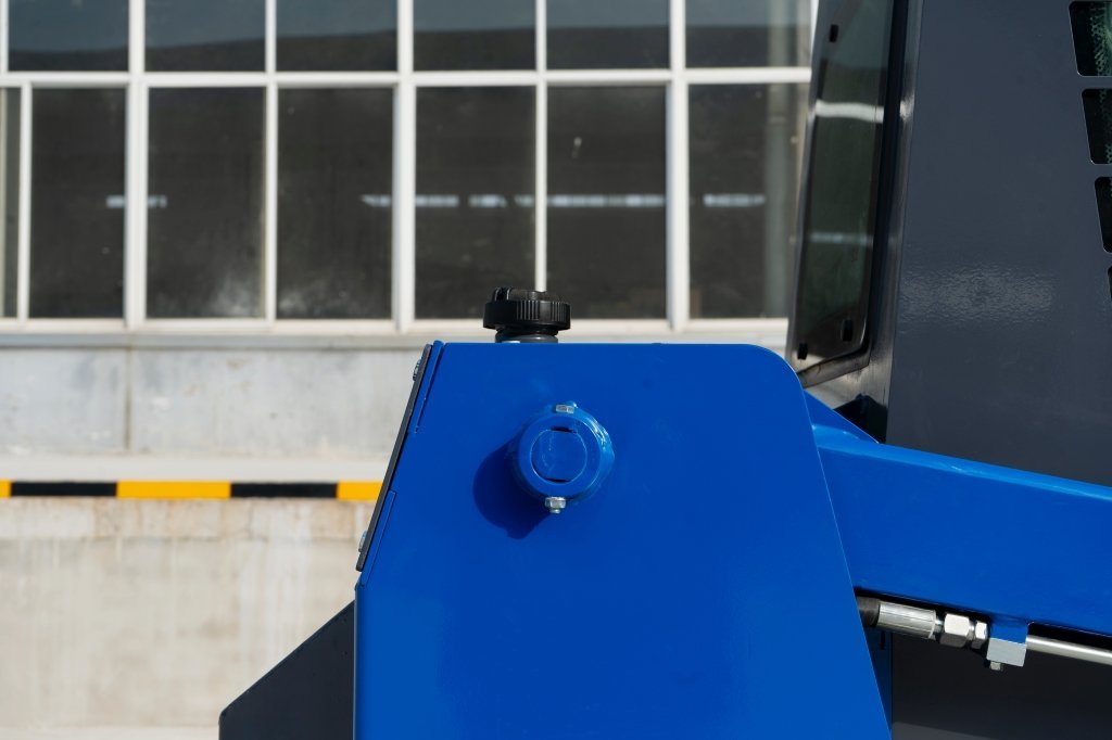 TYPHON STOMP Kubota Mini Skid Steer – image 13