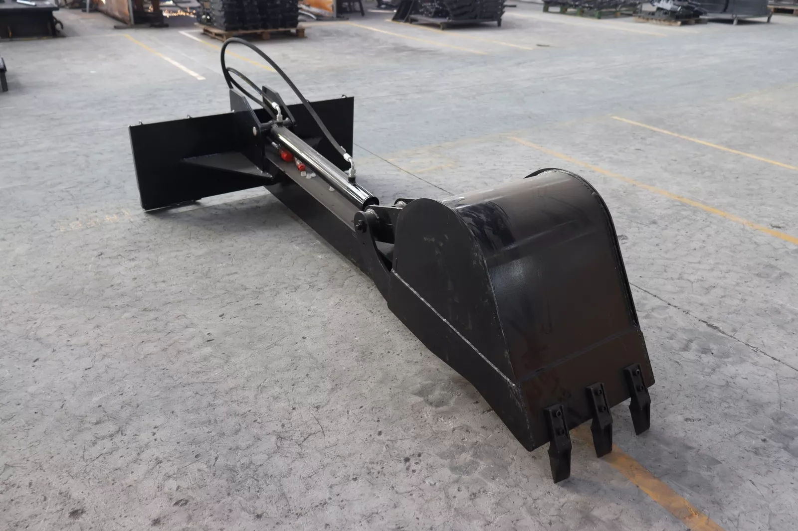 TYPHON STOMP Backhoe Attachment – image 5