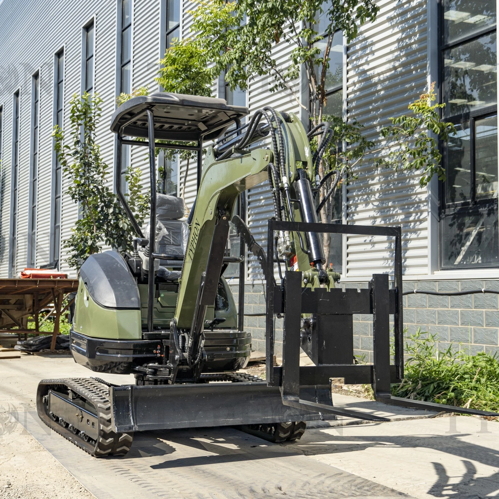 Mini Excavator Pallet Fork Attachment – image 2