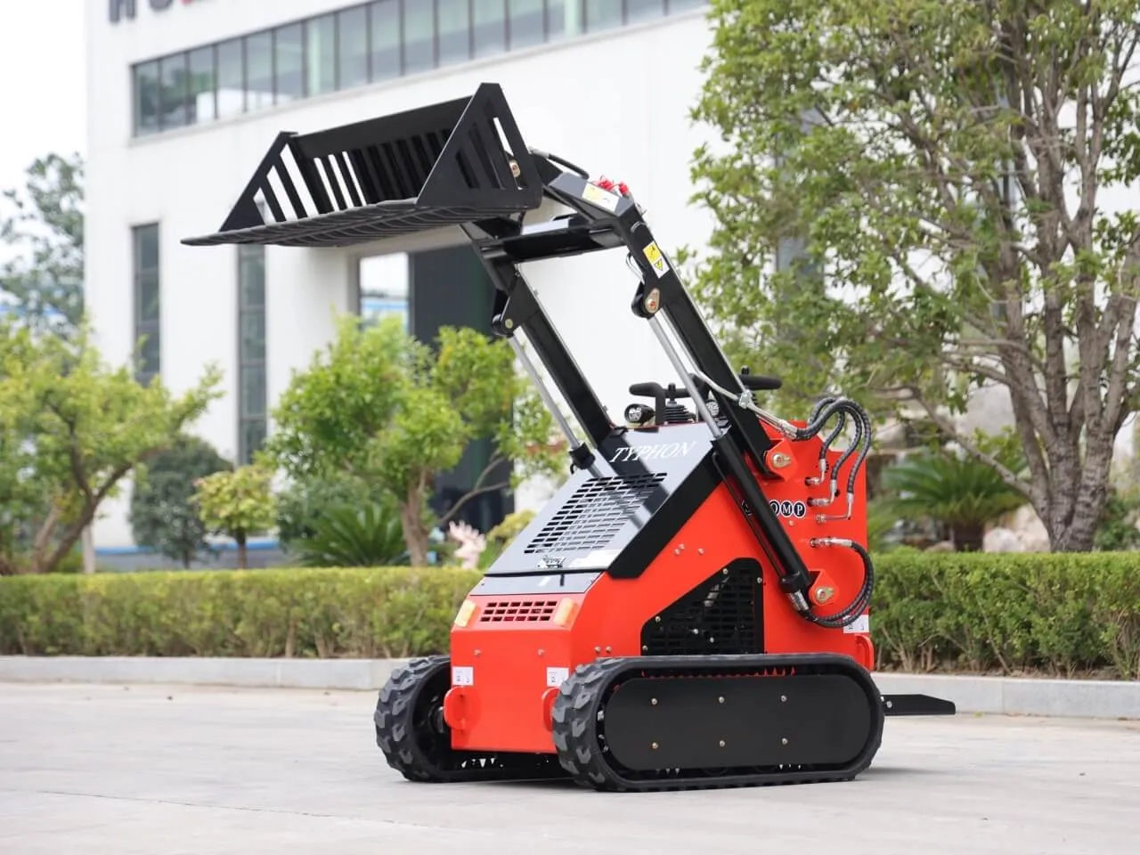 Skid Steer Rock Bucket Attachment – image 7