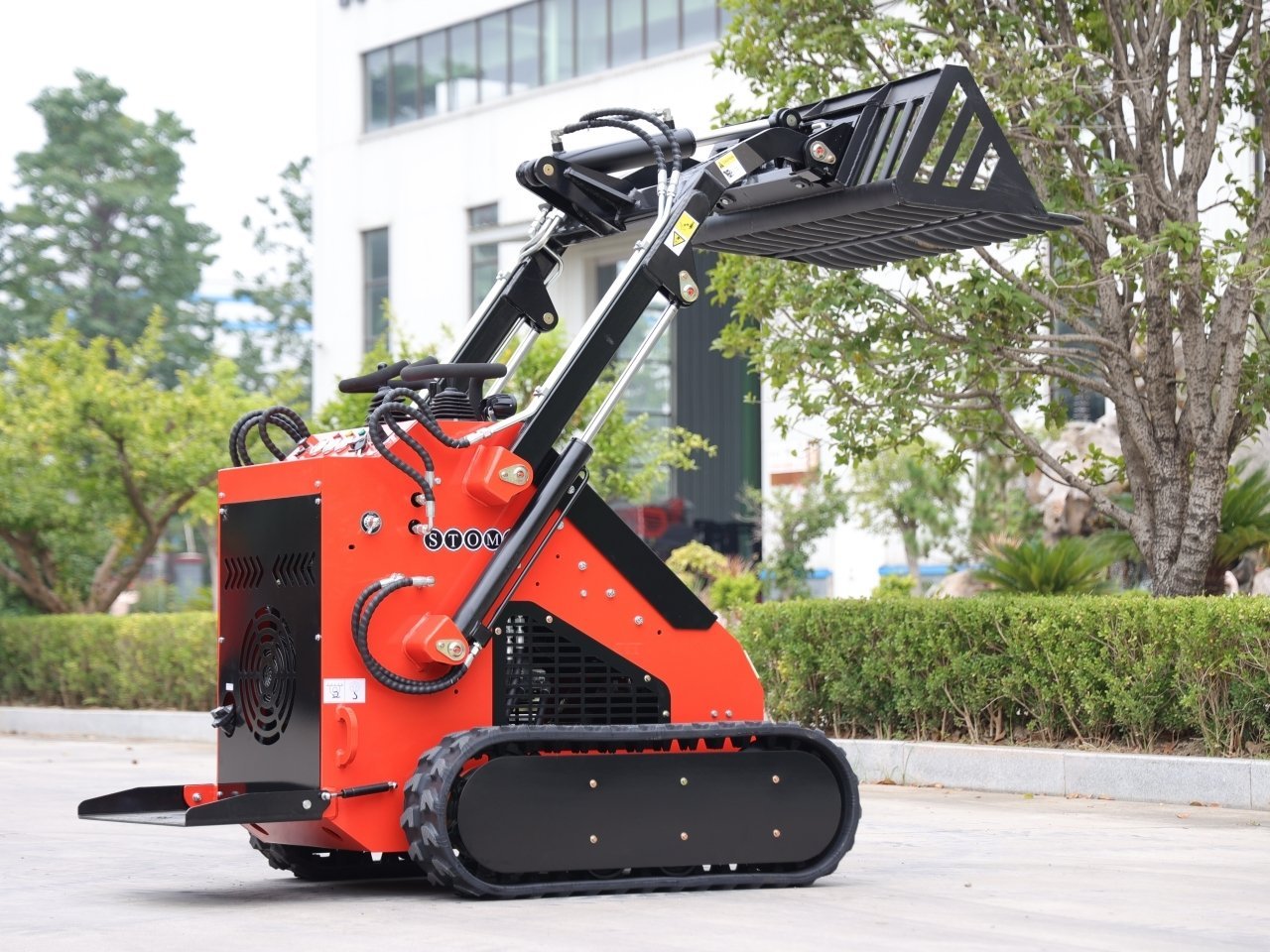 Skid Steer Rock Bucket Attachment – image 10