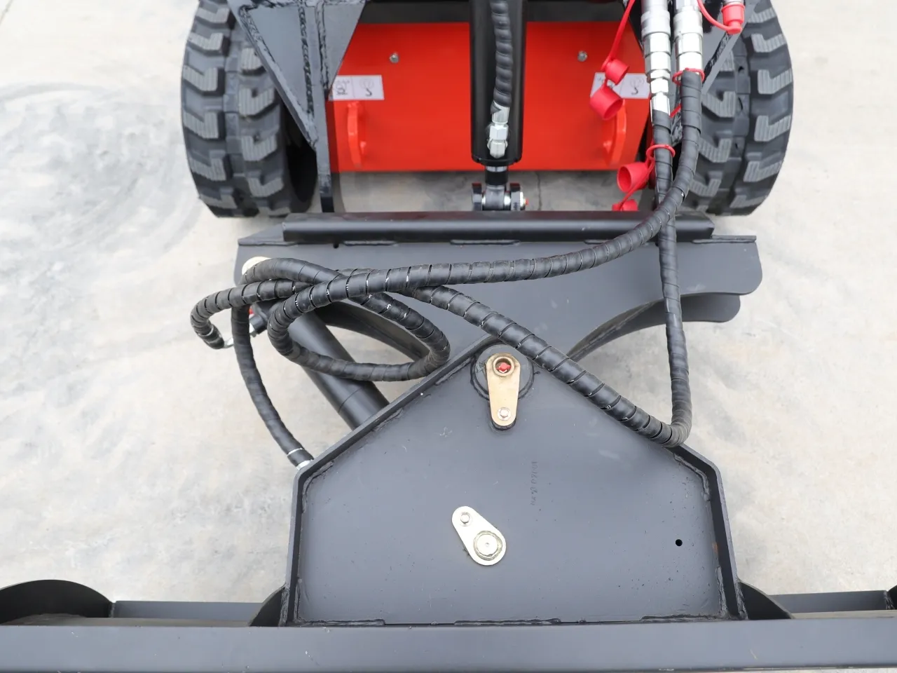 Skid Steer Bulldozer Attachment – image 8