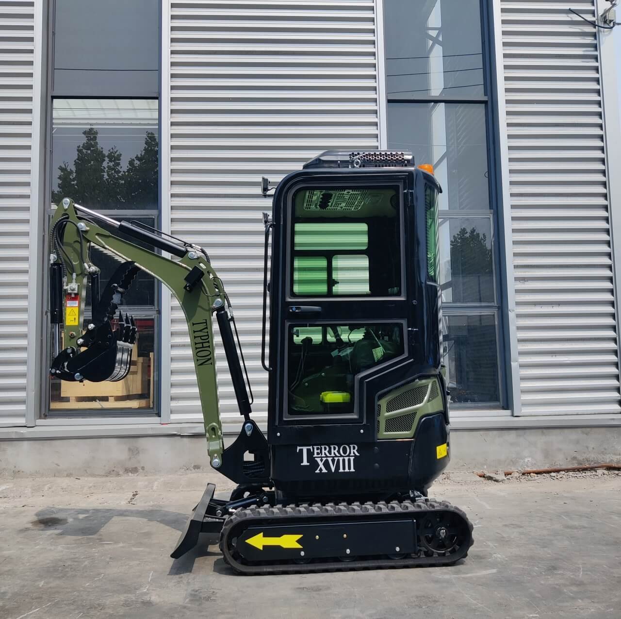 TYPHON TERROR XVIII Prestige Green – image 5