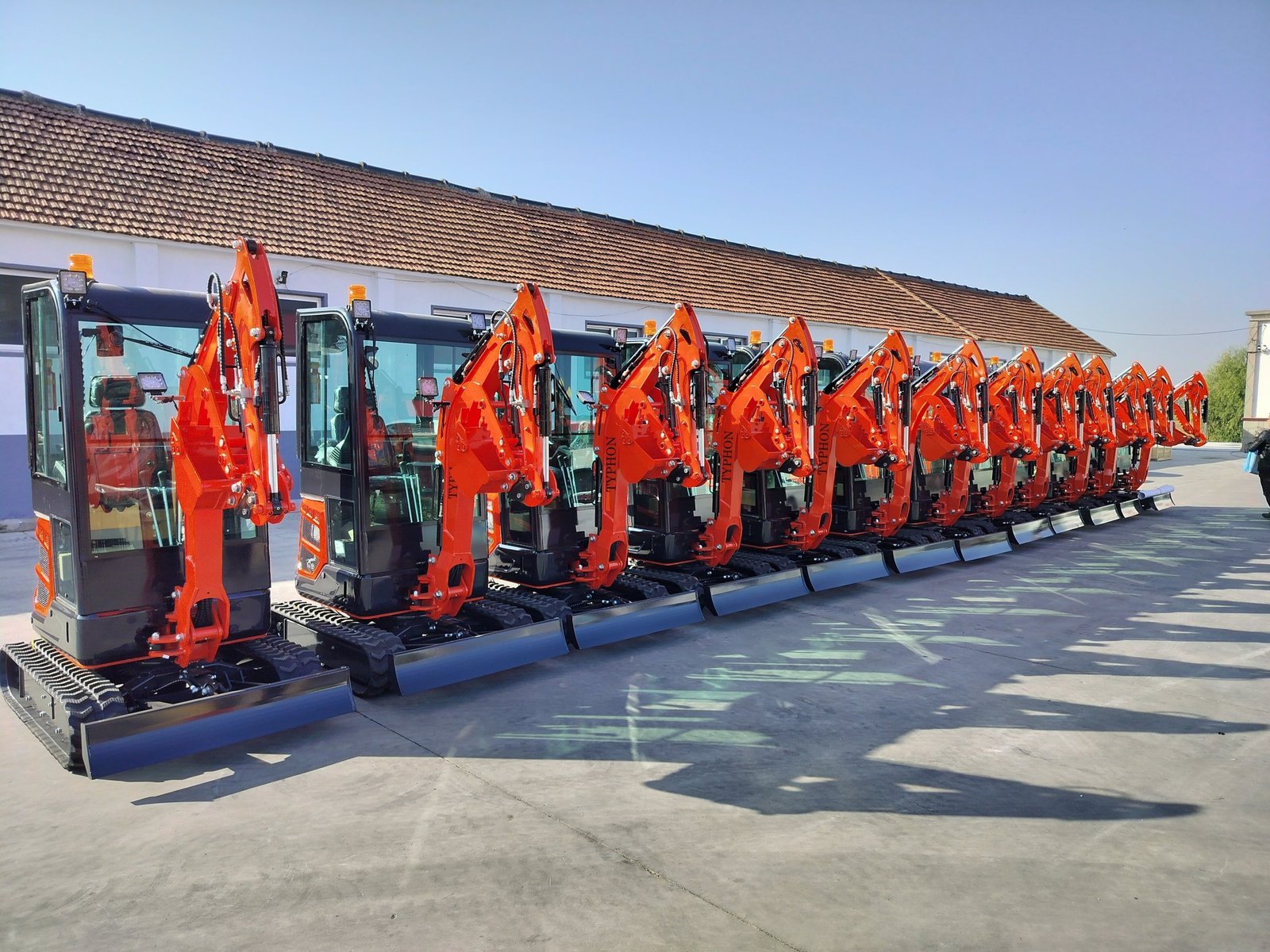 TYPHON 18 FLEX 1.8 Ton Excavator – image 9