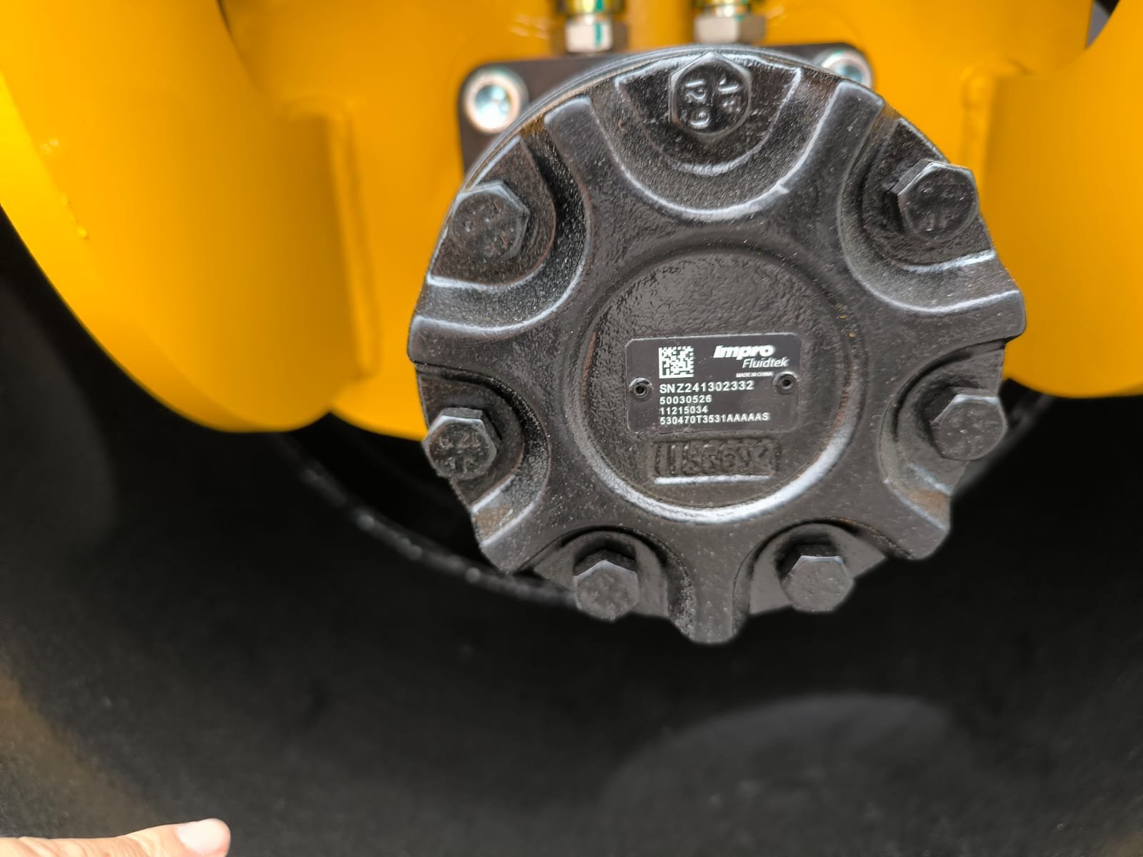 TYPHON FURY 1.5 Ton Asphalt Roller – image 7