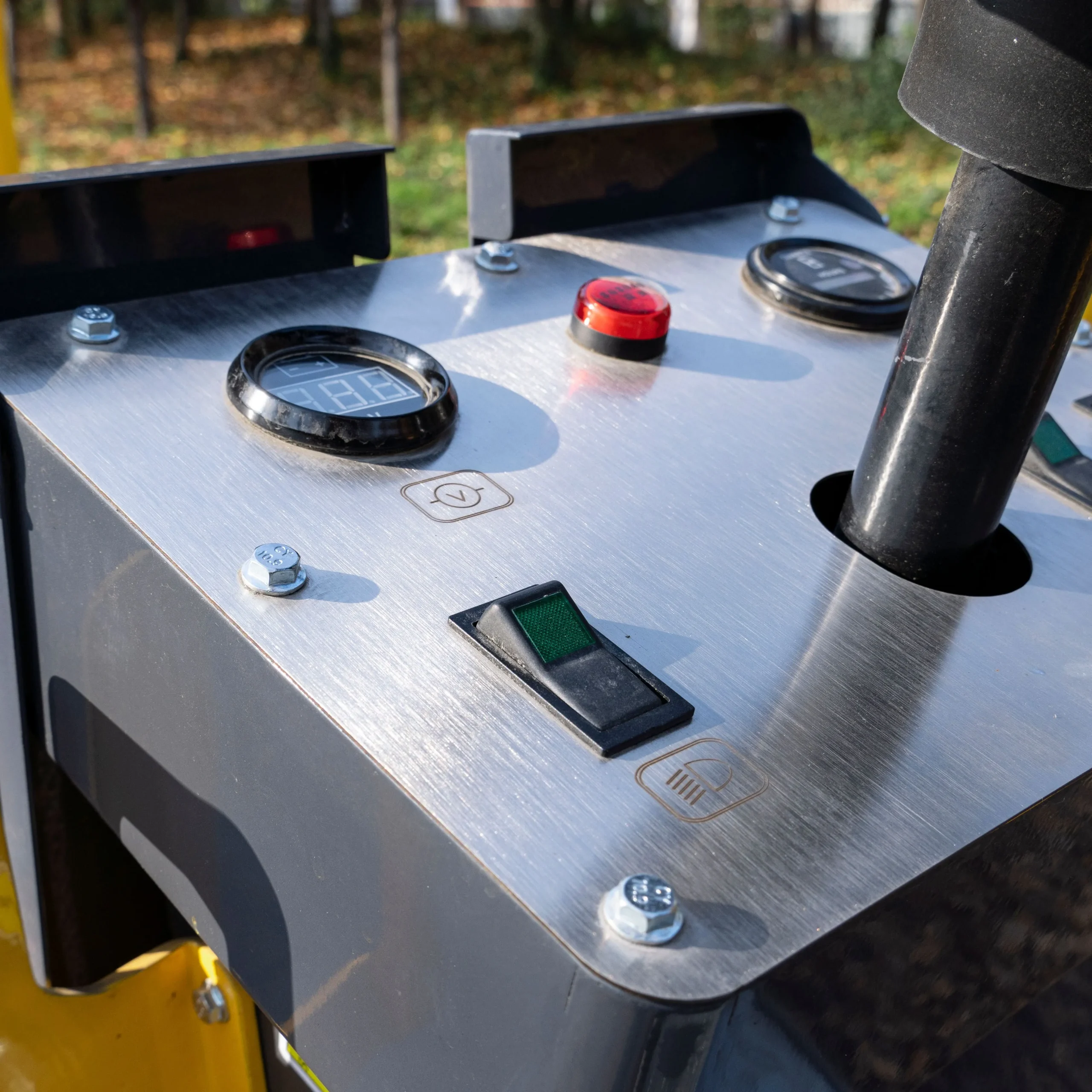 TYPHON FURY 15 1.5 Ton Road Roller – image 24