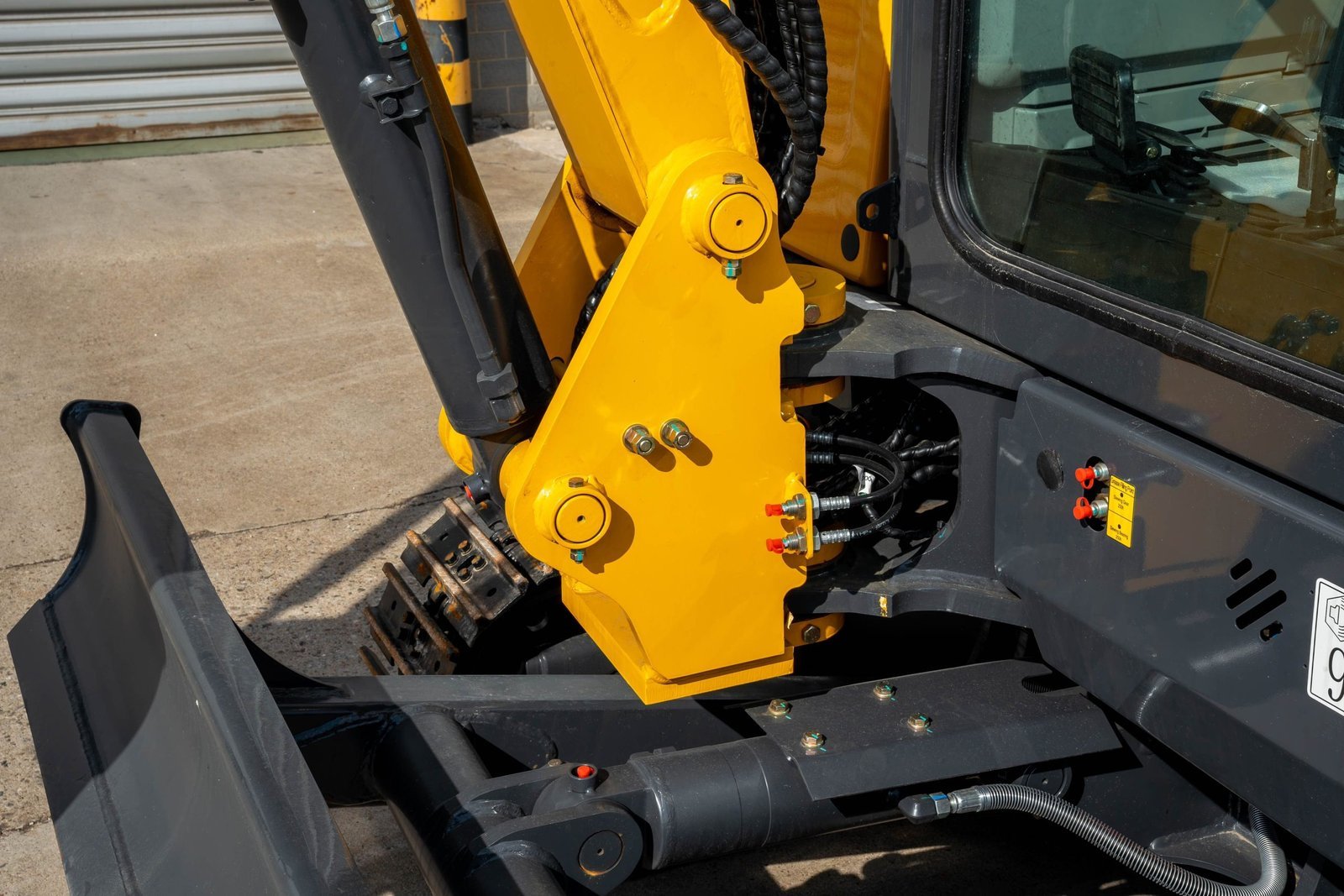 TYPHON NAGA 4 Ton Cabin Excavator – image 20