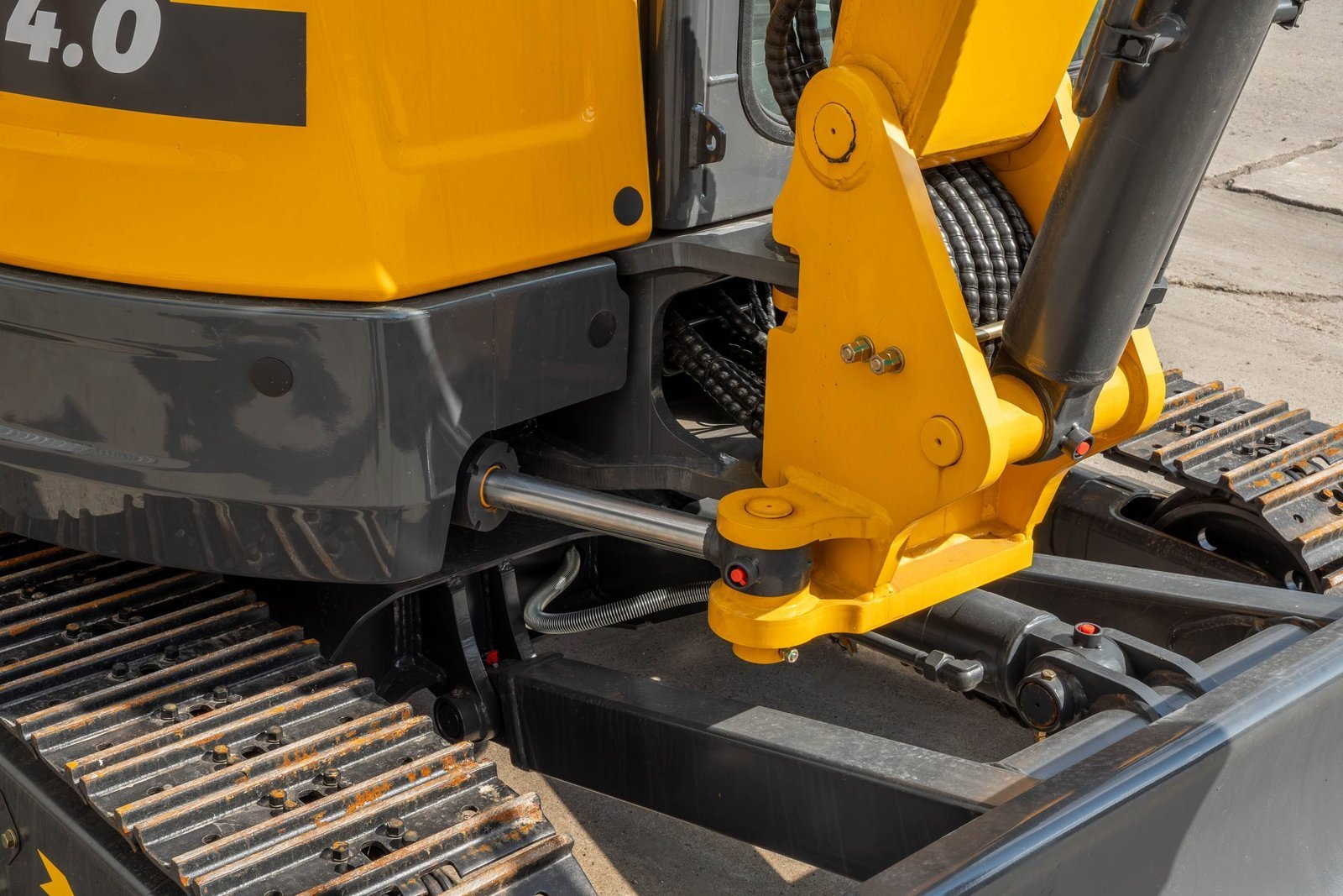 TYPHON NAGA 4 Ton Cabin Excavator – image 21