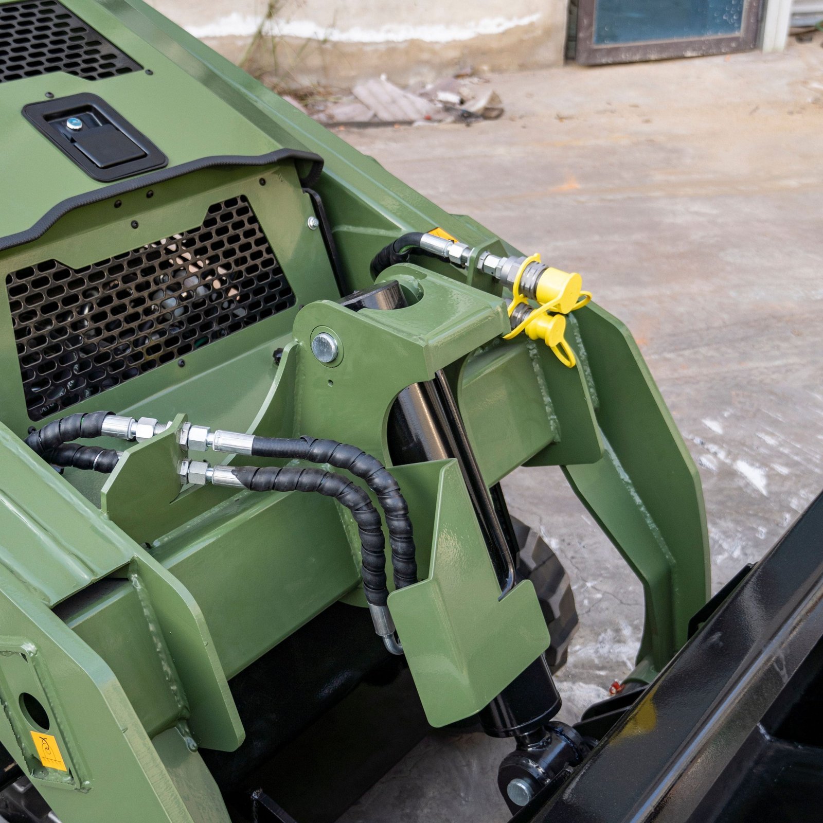 TYPHON STOMP V1000 Diesel Skid Steer – image 21
