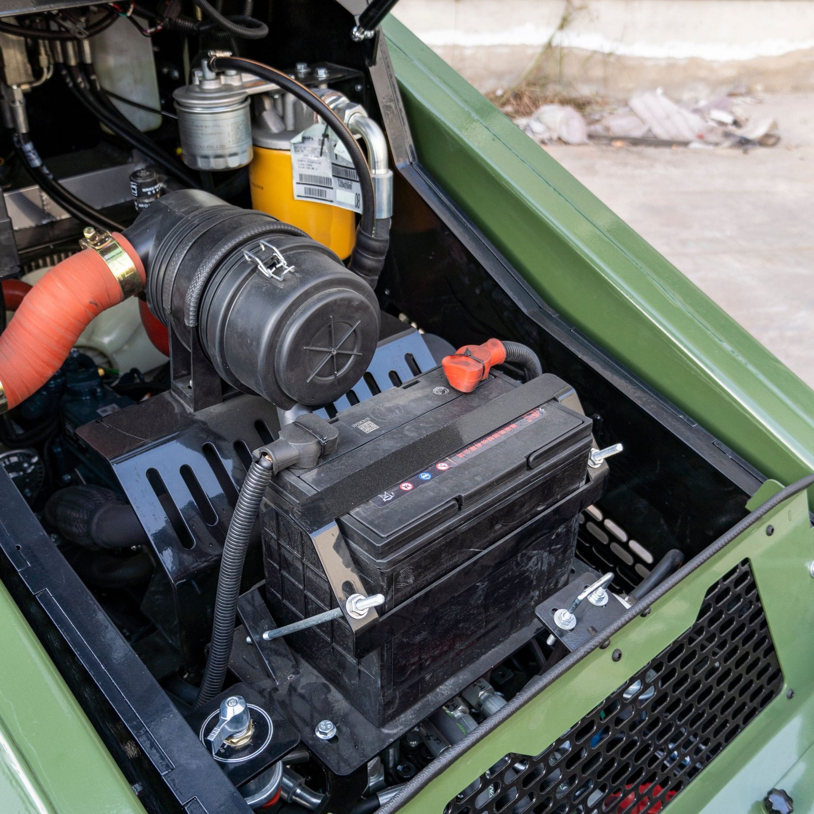 TYPHON STOMP V1000 Diesel Skid Steer – image 25