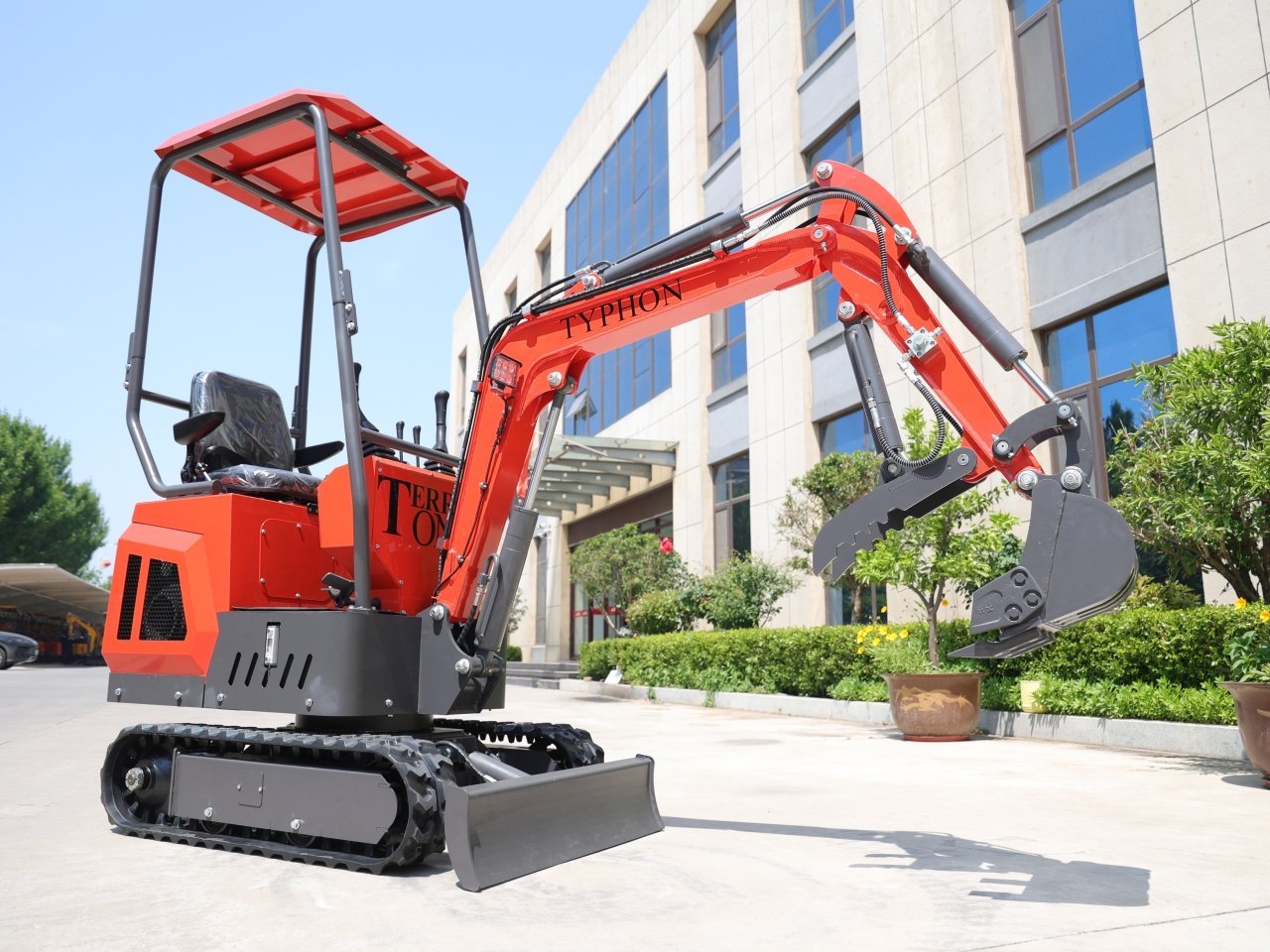 TYPHON TERROR ONE STORM 1 Ton Cab – image 7