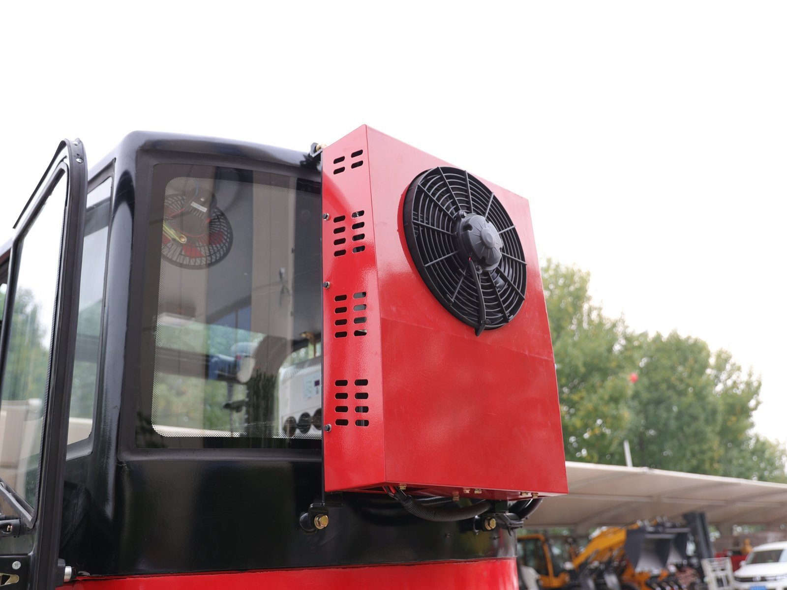 TYPHON TERROR X2 2.7 Ton Excavator – image 8