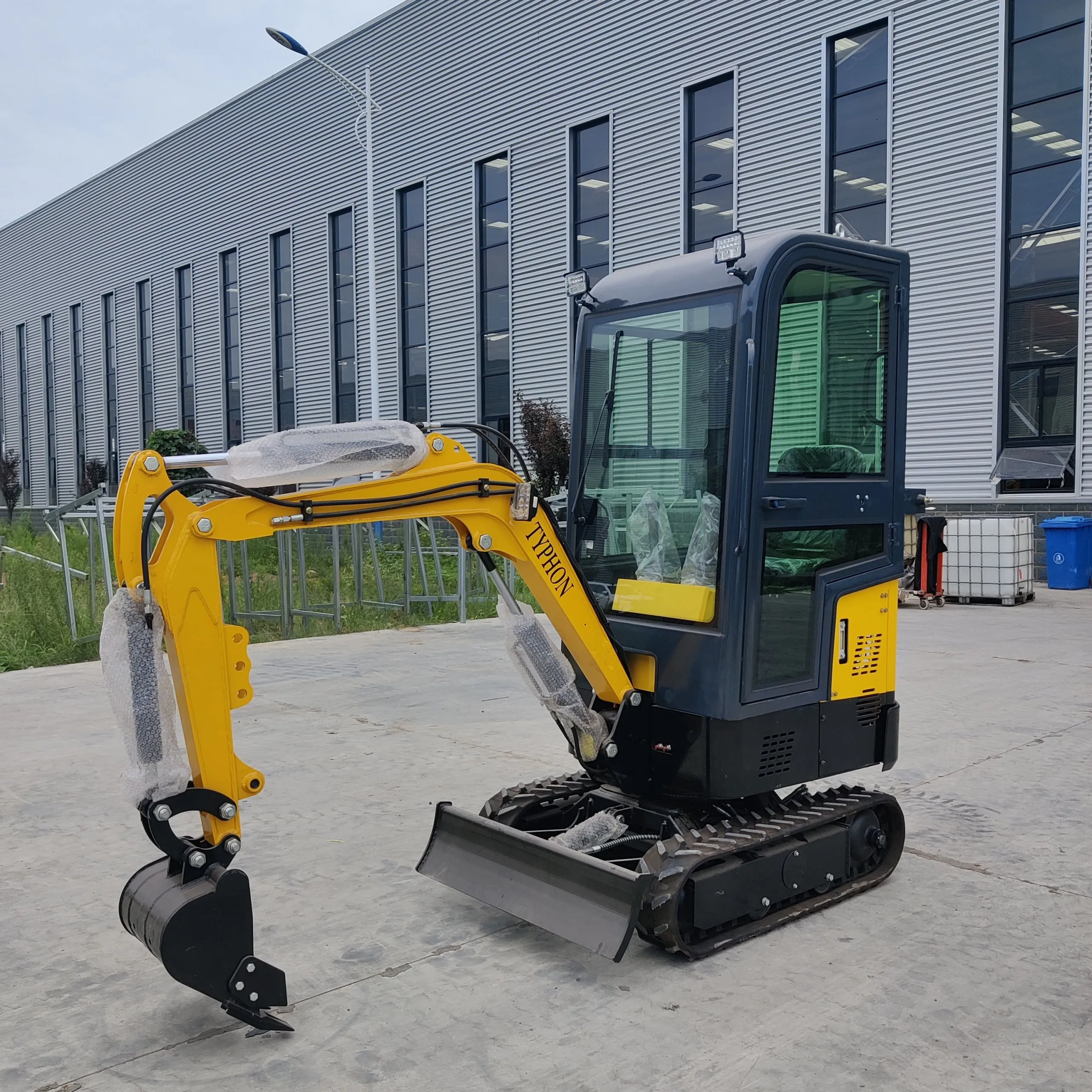 TYPHON TERROR X Cabin Excavator