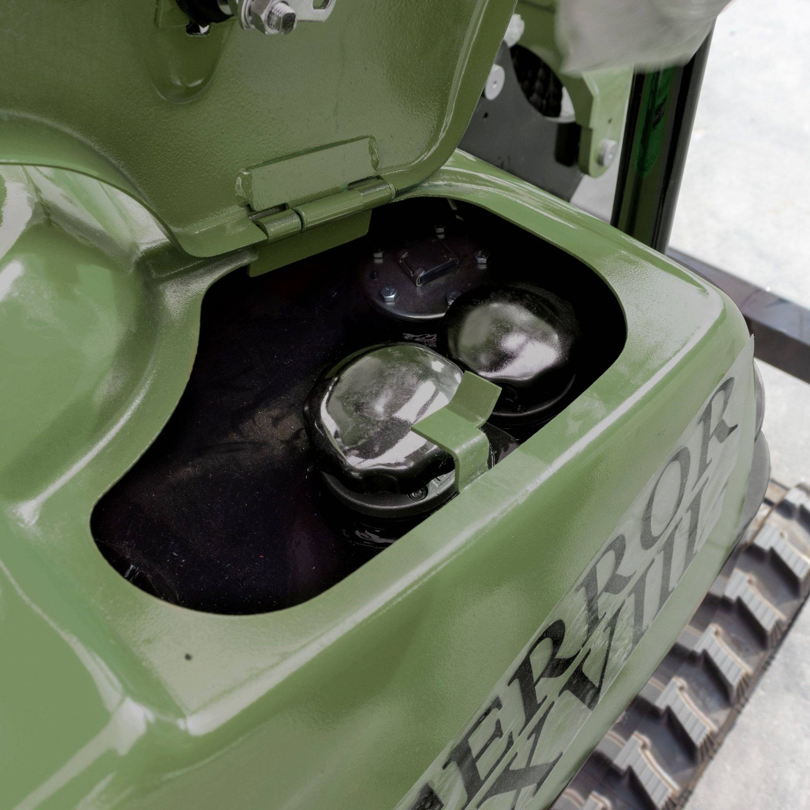 TYPHON TERROR XVIII 4000 lb Excavator – image 11